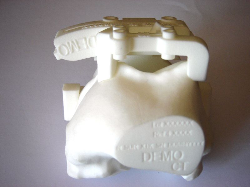 Top down view of femoral block mounted on femoral model